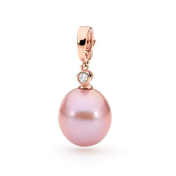 A lustrous Edison Freshwater Pearl pendant with a delicate diamond accent, displayed on a plain background.