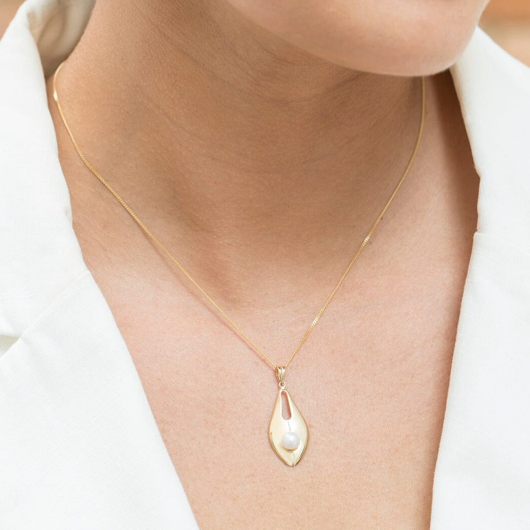 Oyster Shell Pendant